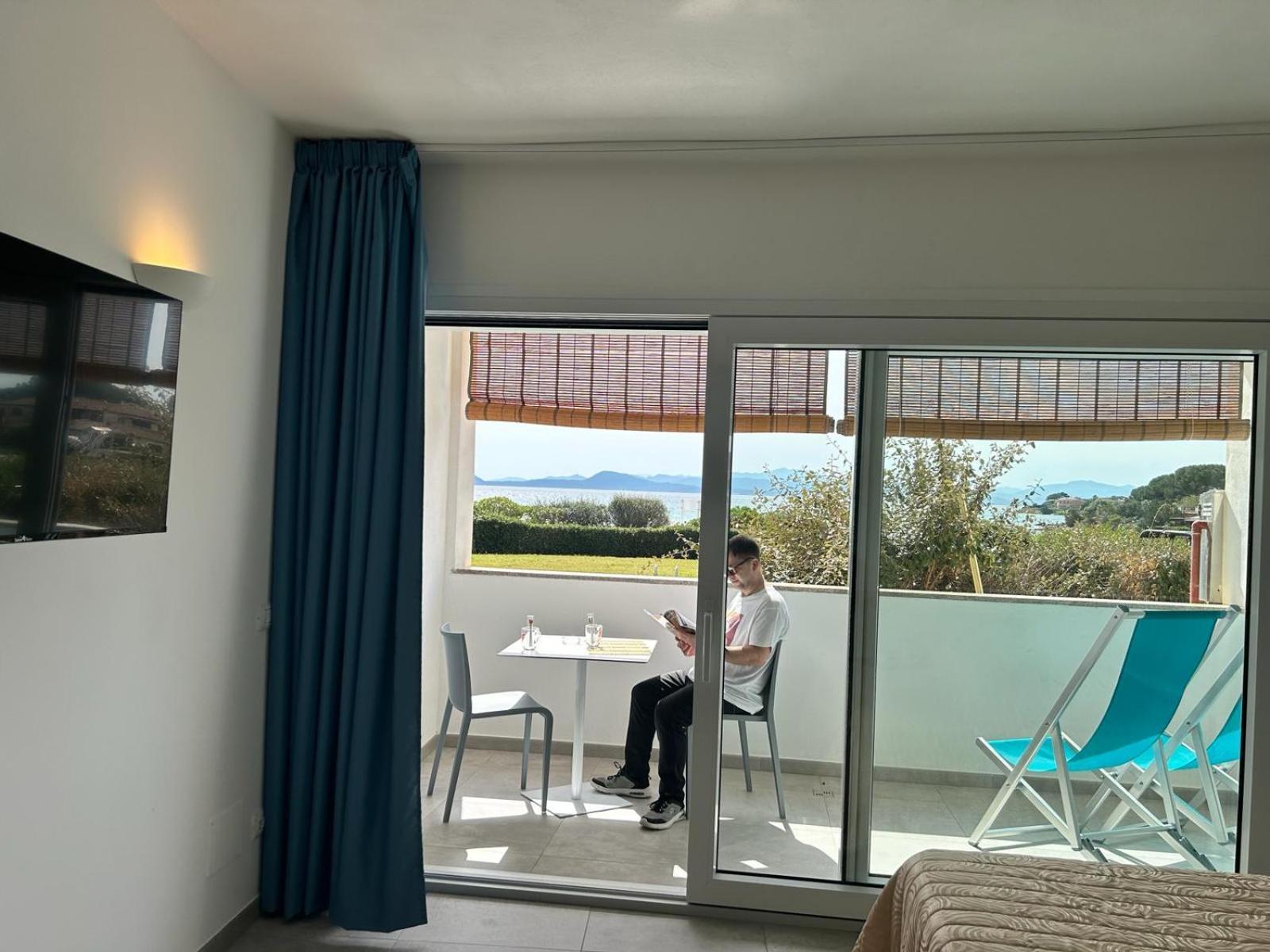 Rooms, Affittacamere Maksim Golfo Aranci Exterior foto