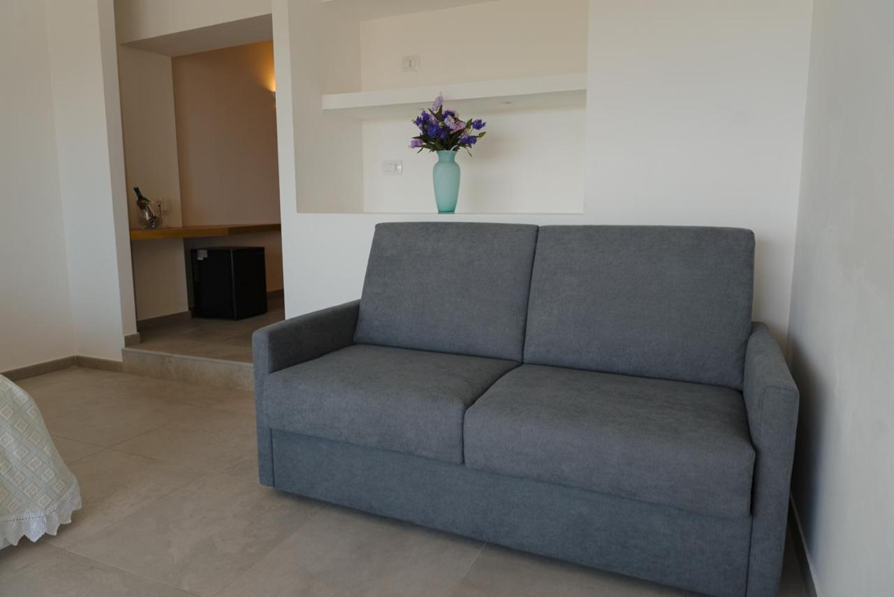Rooms, Affittacamere Maksim Golfo Aranci Exterior foto